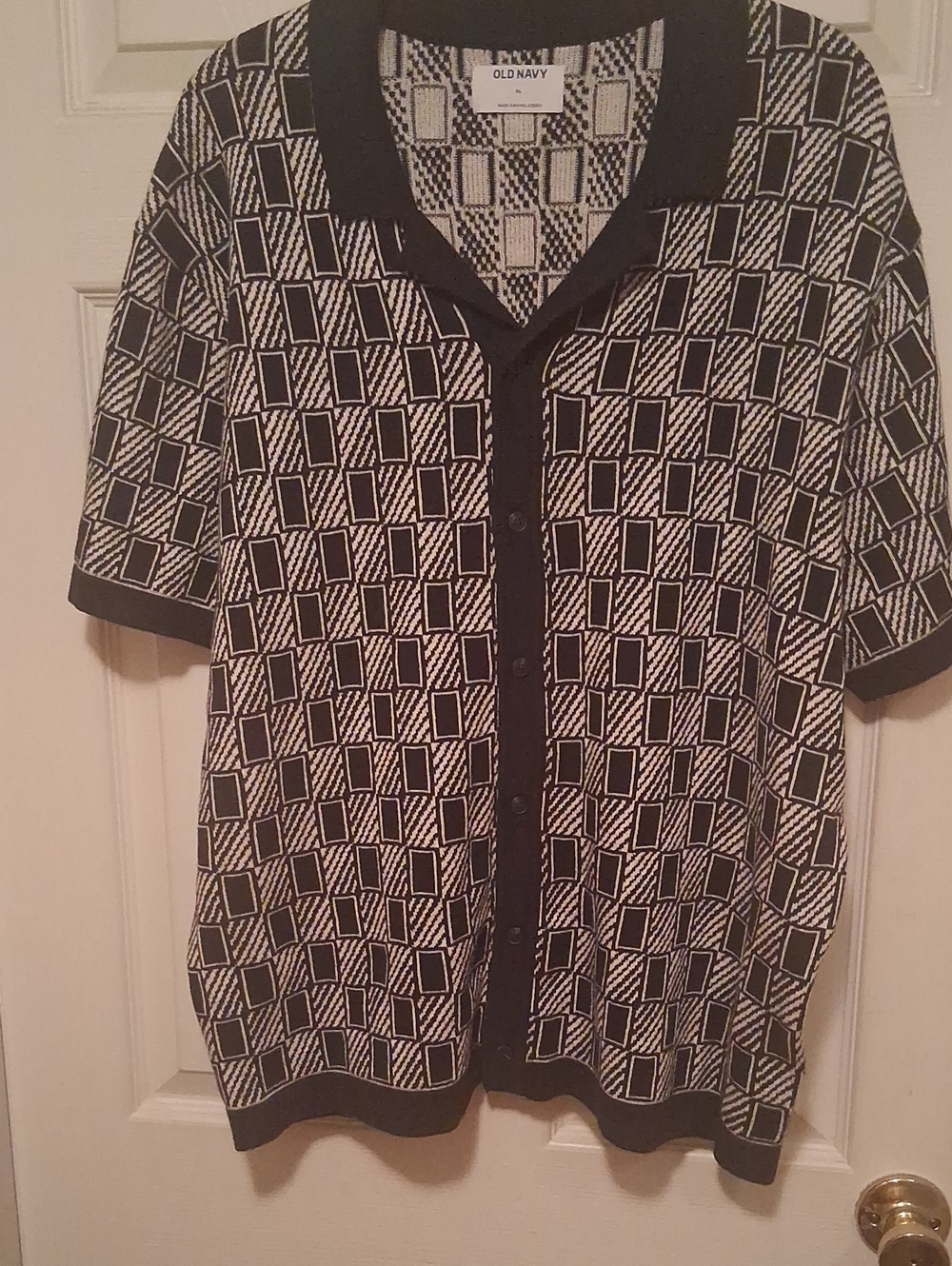 Old Navy Navy and White Geometric Button-Front Shirt XL